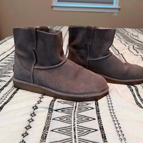 Ugg Boots - Picture 4 of 4